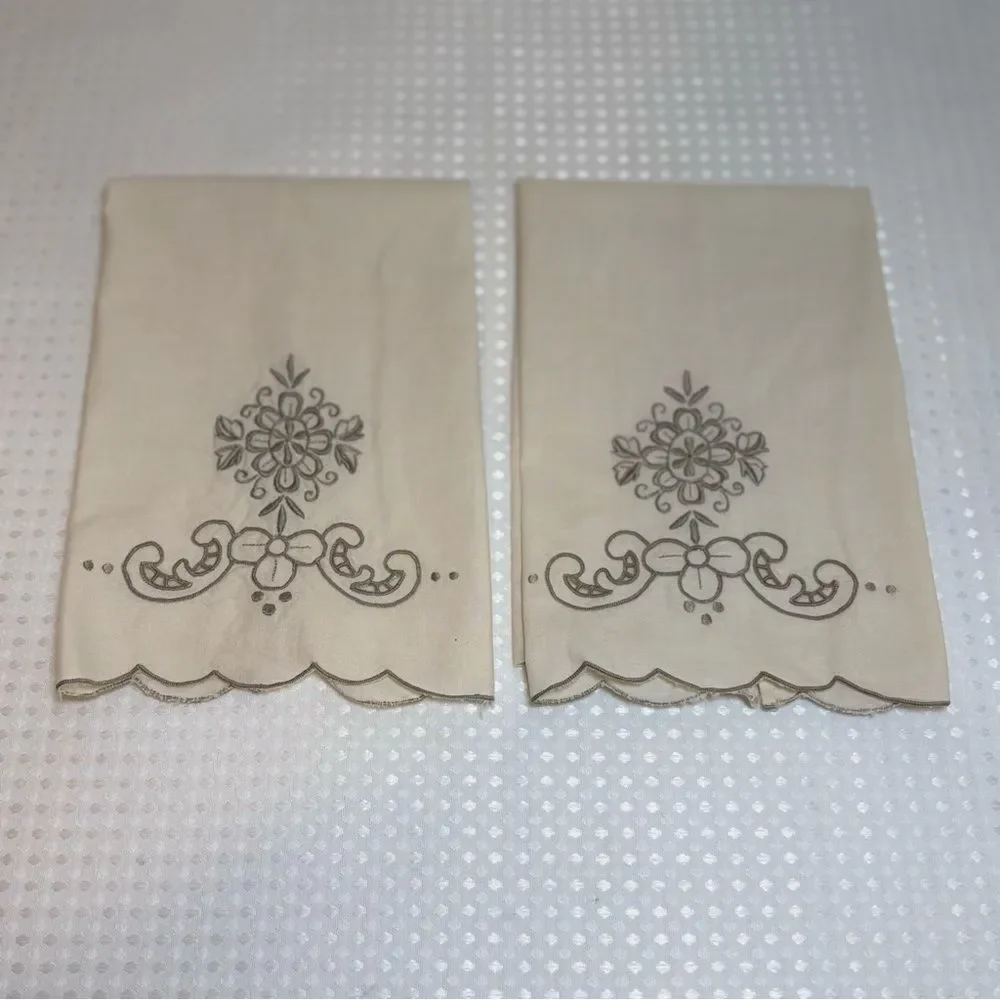 Vintage Embroidered Cream Napkins Set of 2